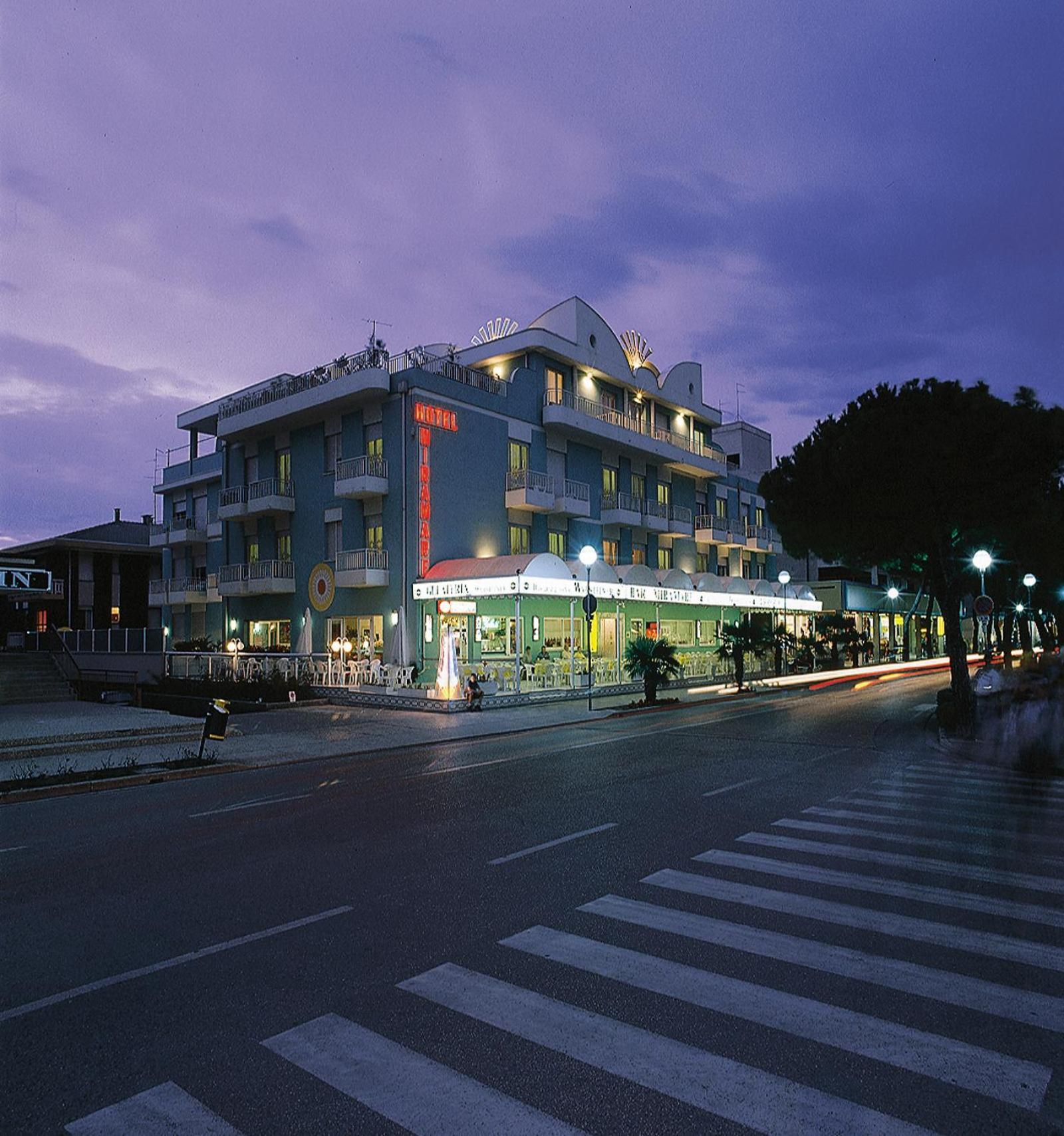 Hotel Miramare Bibione Bagian luar foto